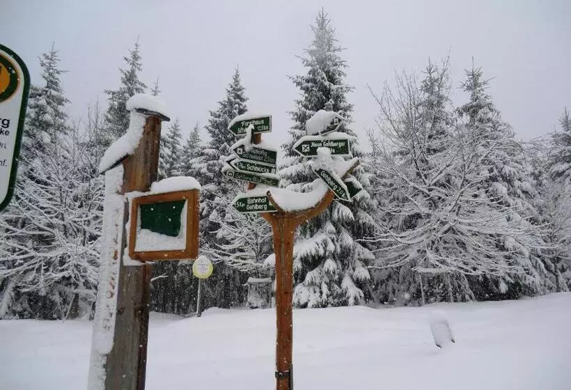 Hotelli Zum Schneekopf Garni
