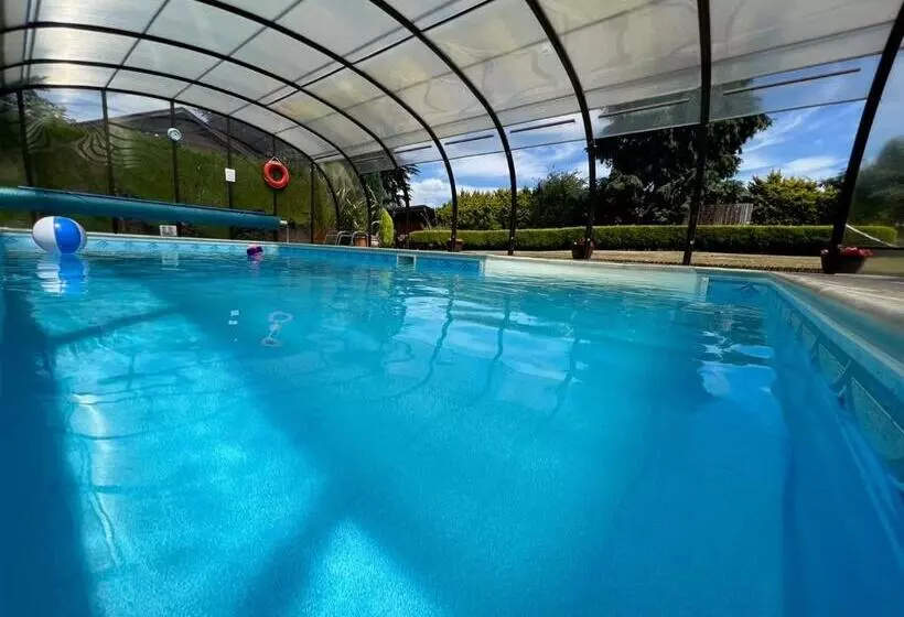 Majatalo Cypress Log Cabins Accommodation