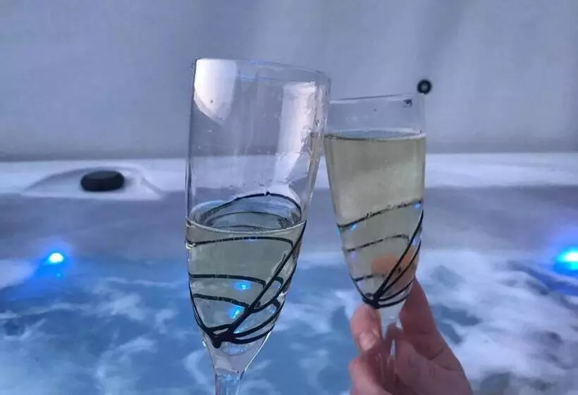 Majatalo Cypress Log Cabins Accommodation