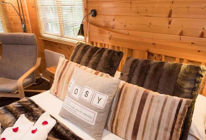 פנסיון Cypress Log Cabins Accommodation