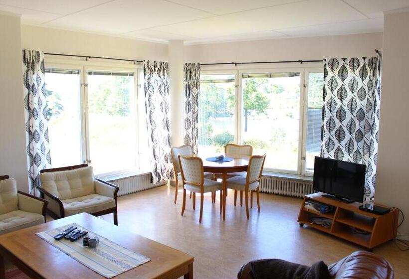 פנסיון Liljeholmen Herrgård Hostel