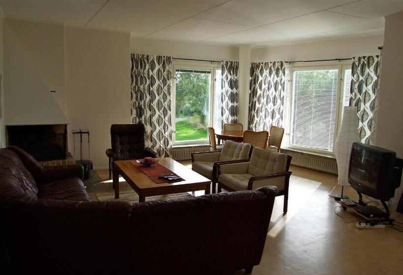 פנסיון Liljeholmen Herrgård Hostel