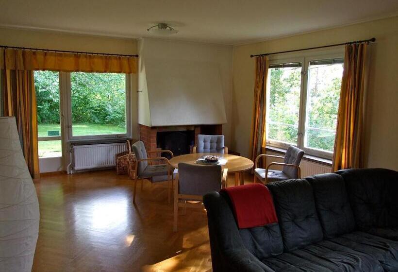 פנסיון Liljeholmen Herrgård Hostel