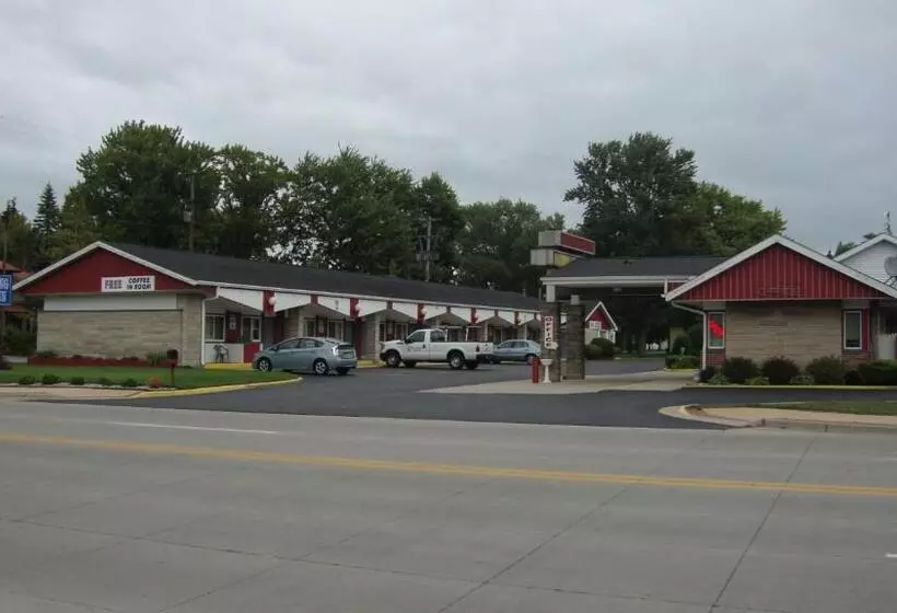 Pinconning Trail Inn Motel