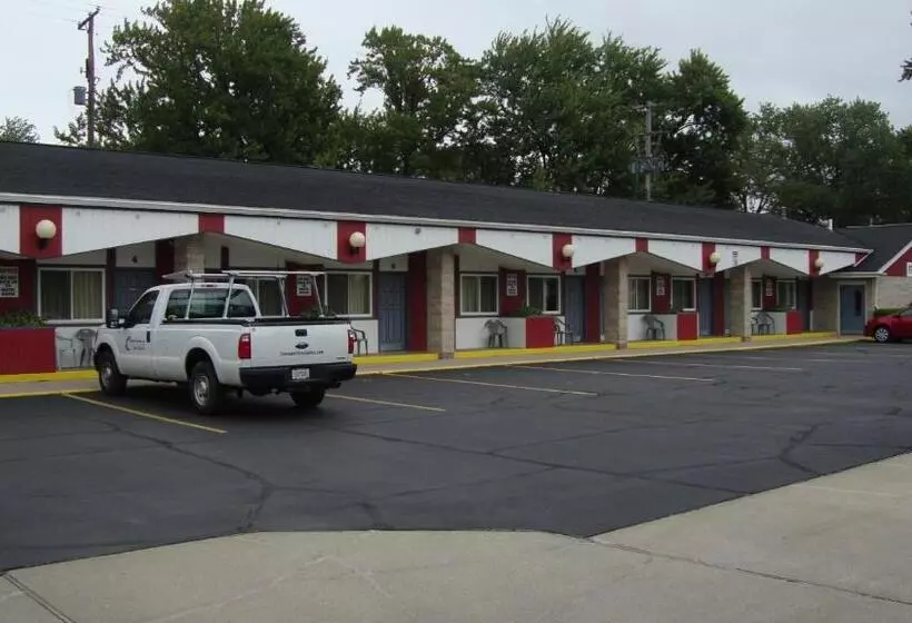 Pinconning Trail Inn Motel