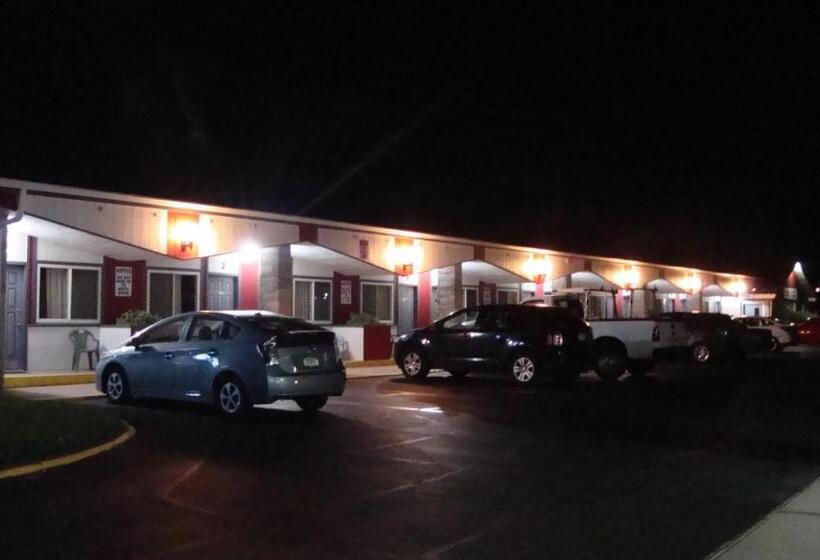 Pinconning Trail Inn Motel