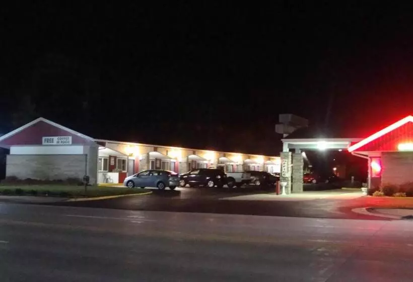 Pinconning Trail Inn Motel