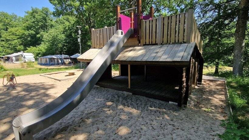 渡假胜地  Långasjönäs Camping & Stugby