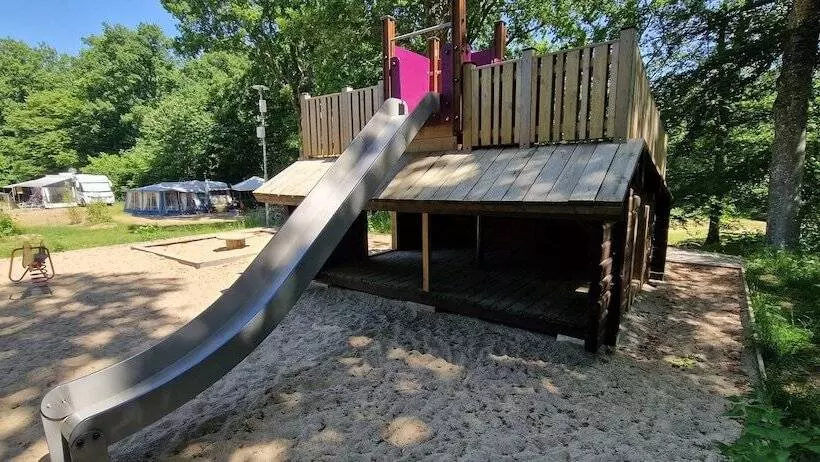 Lomakeskus Långasjönäs Camping & Stugby