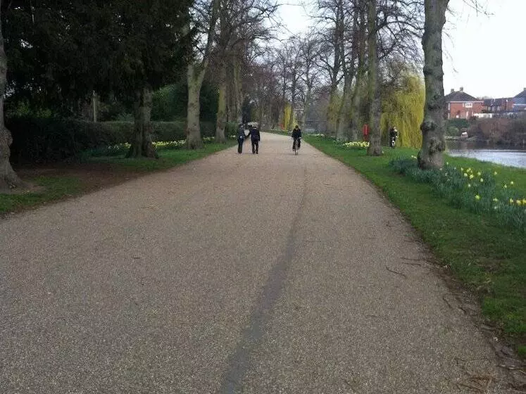 בית מלון כפרי Abbots Mead