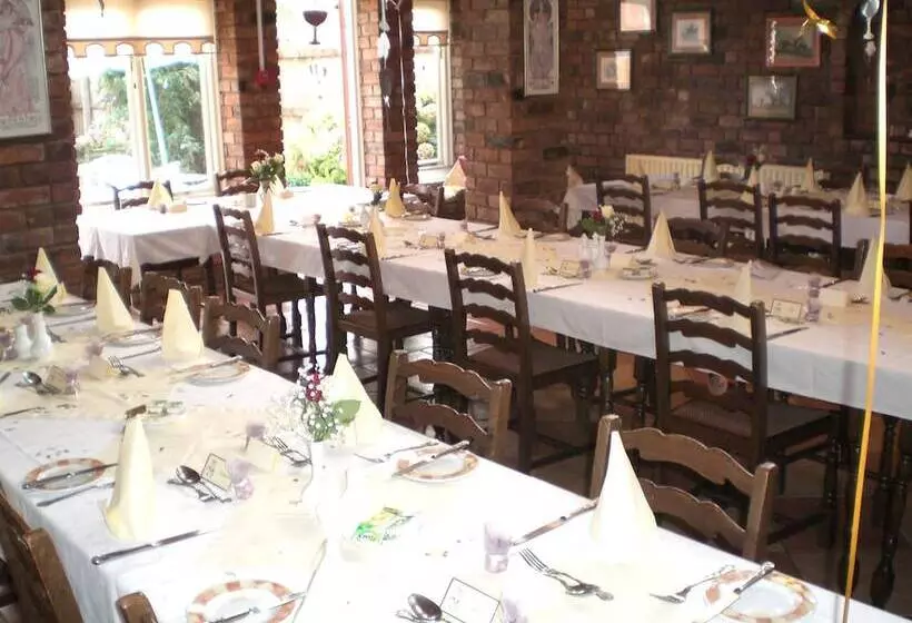 בית מלון כפרי Abbots Mead