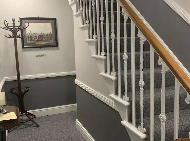 בית מלון כפרי Abbots Mead