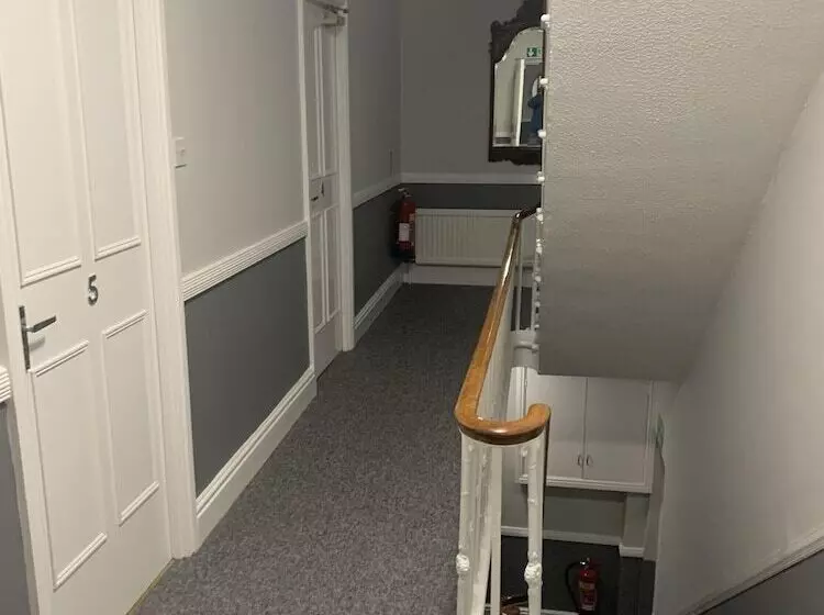 בית מלון כפרי Abbots Mead