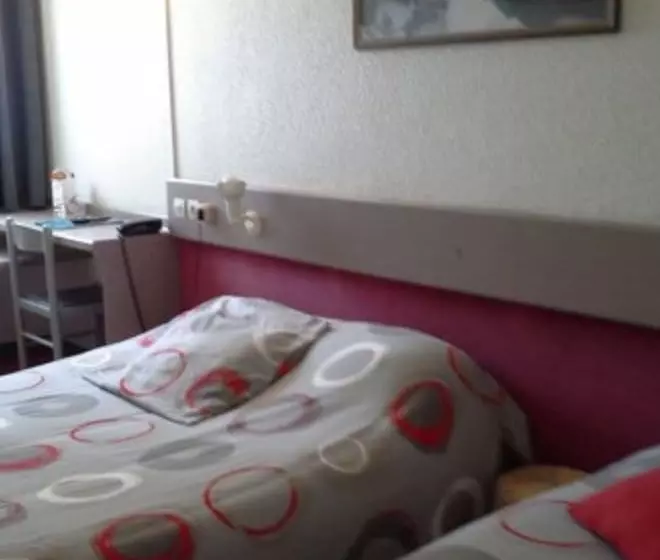 Отель Contact Hôtel Come Inn