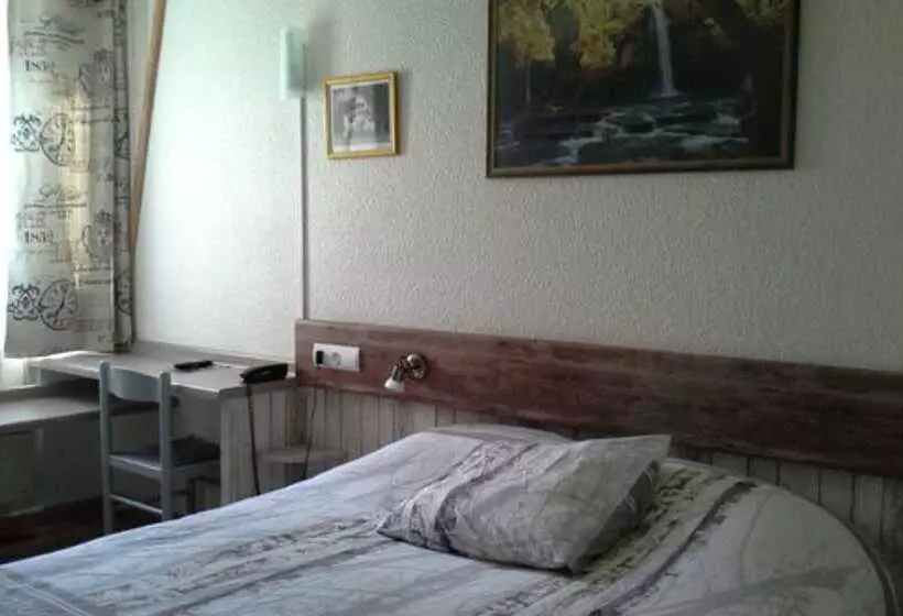 Отель Contact Hôtel Come Inn