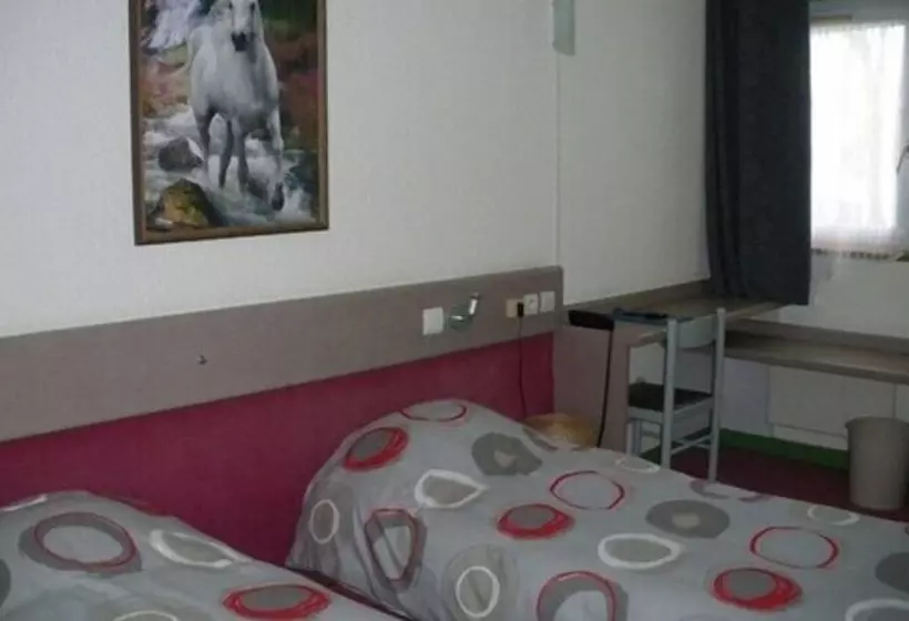 Отель Contact Hôtel Come Inn