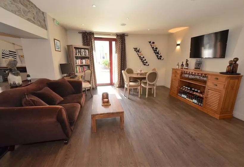 Отель Demeures & Châteaux Hôtel De La Porte Saint Malo