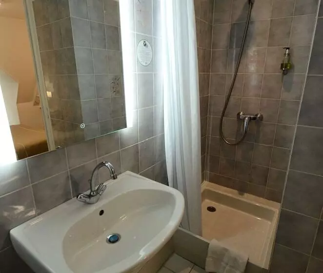 Отель Demeures & Châteaux Hôtel De La Porte Saint Malo