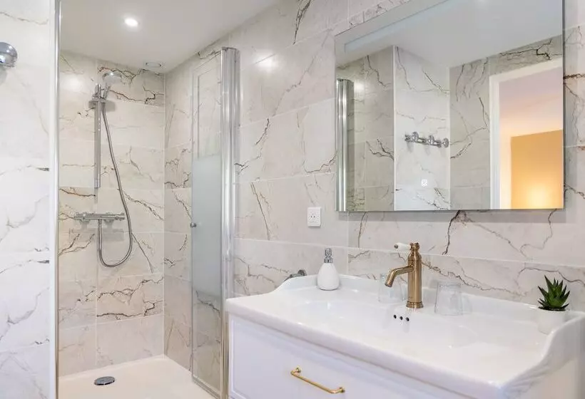 Отель Demeures & Châteaux Hôtel De La Porte Saint Malo