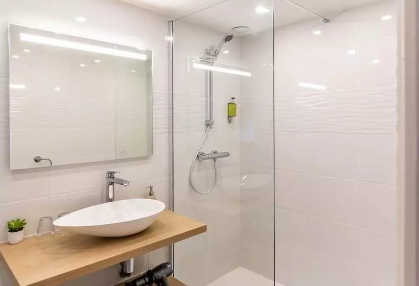 Отель Demeures & Châteaux Hôtel De La Porte Saint Malo