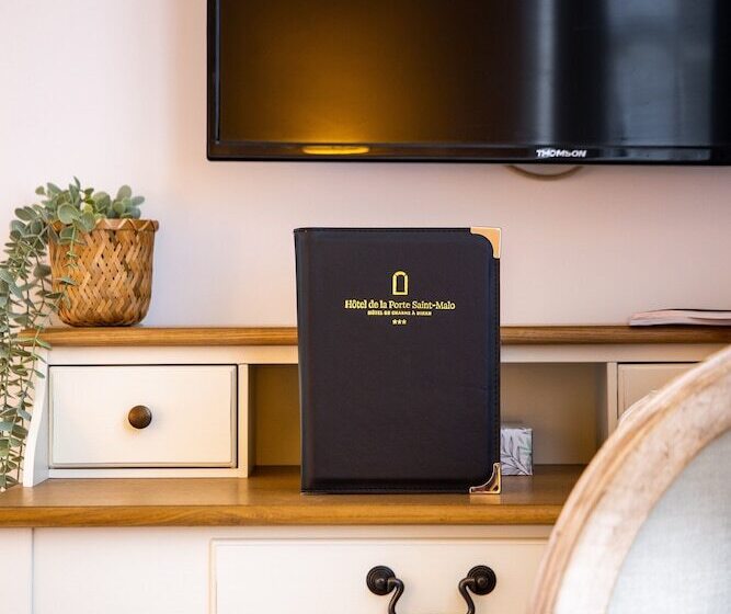 فندق Demeures & Châteaux   Hôtel De La Porte Saint Malo