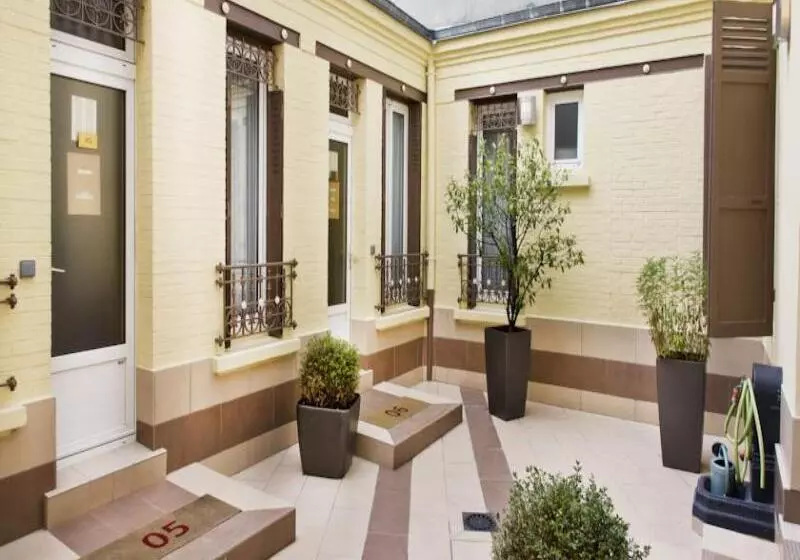 Hôtel Des Arts Montmartre