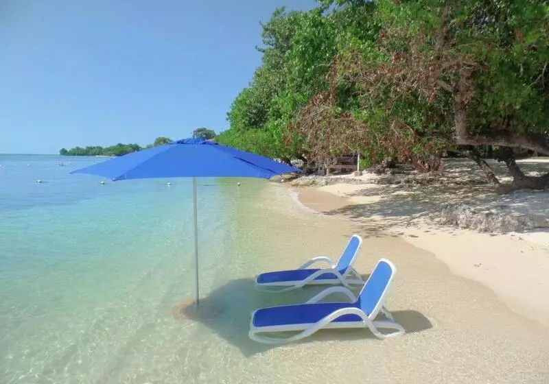 هتل Hedonism Ii Resort