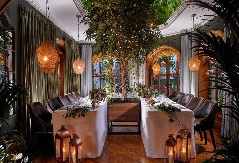 Killarney Plaza Hotel & Spa