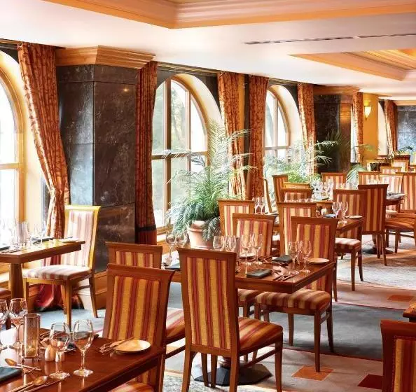 Killarney Plaza Hotel & Spa