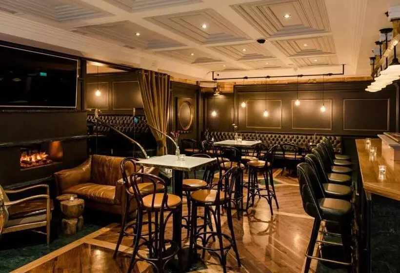 Killarney Plaza Hotel & Spa