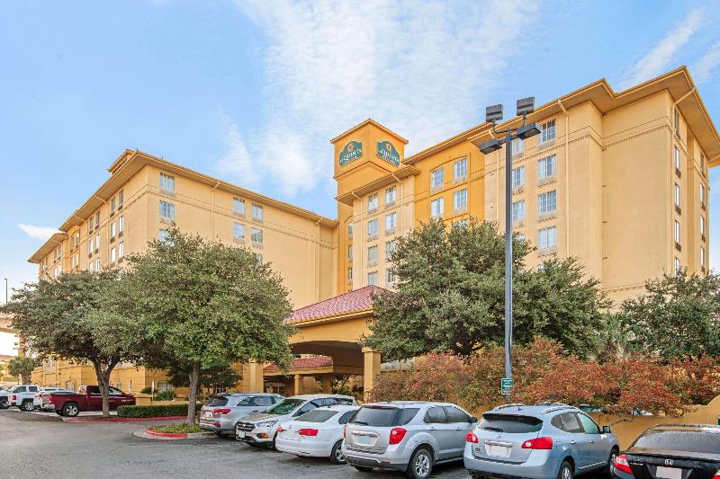 فندق La Quinta By Wyndham San Antonio Airport