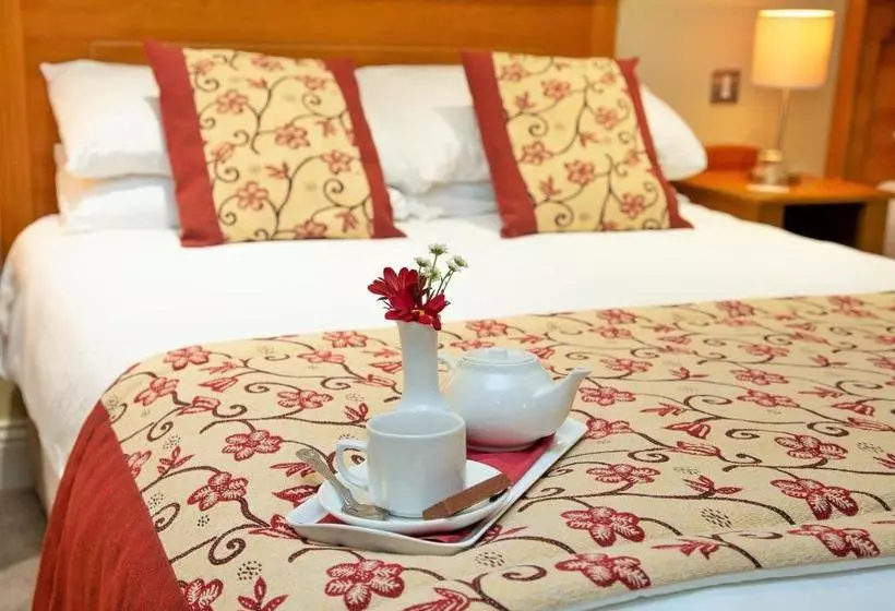 Отель Peacockes