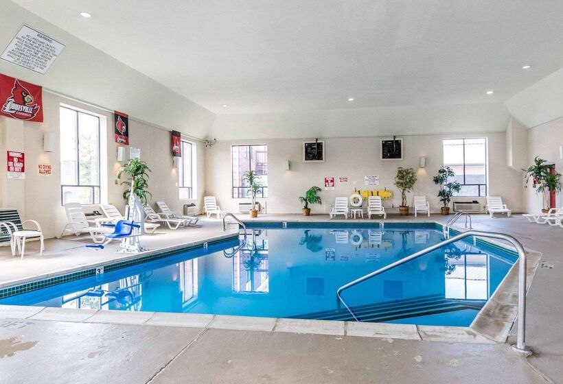 호텔 Quality Inn & Suites University Airport