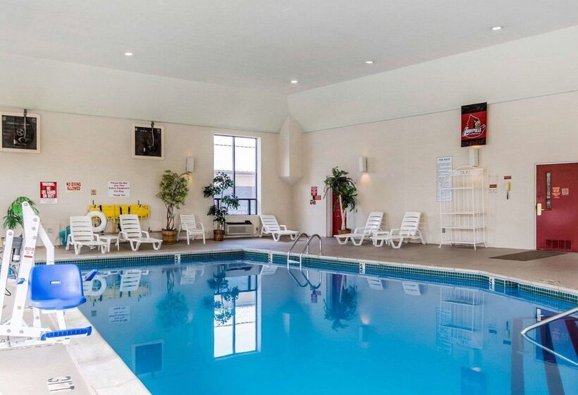 호텔 Quality Inn & Suites University Airport