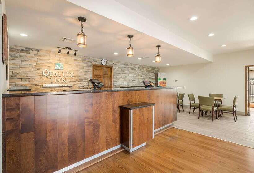 Szálloda Quality Inn Tulsa Central