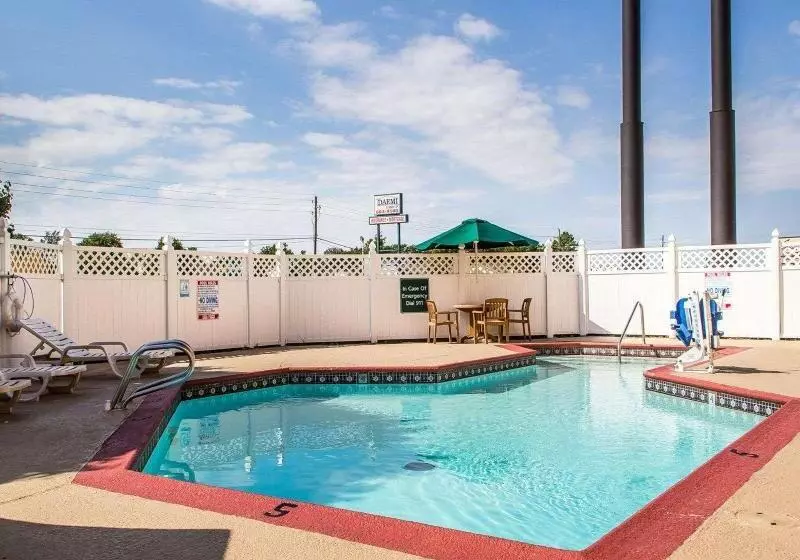 فندق Quality Inn Tulsa Central