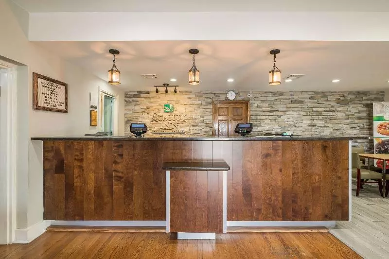 فندق Quality Inn Tulsa Central