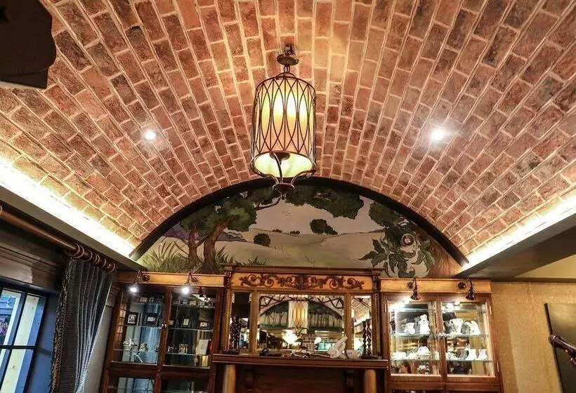 Отель The Lansdowne