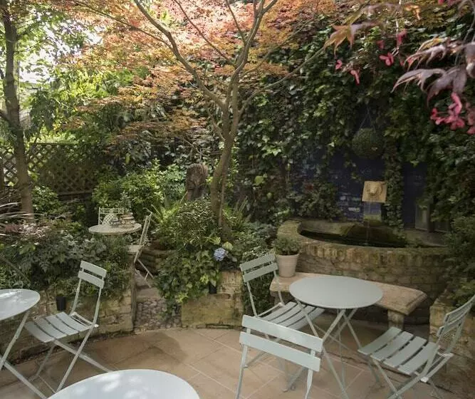 Vancouver Hotel And Studios