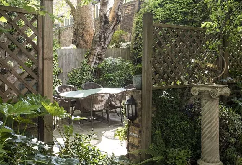 Vancouver Hotel And Studios