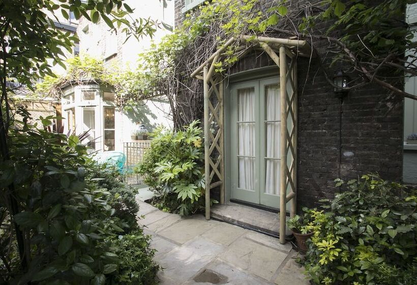 Vancouver Hotel And Studios