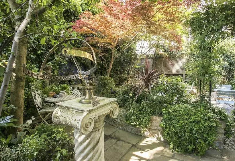 Vancouver Hotel And Studios