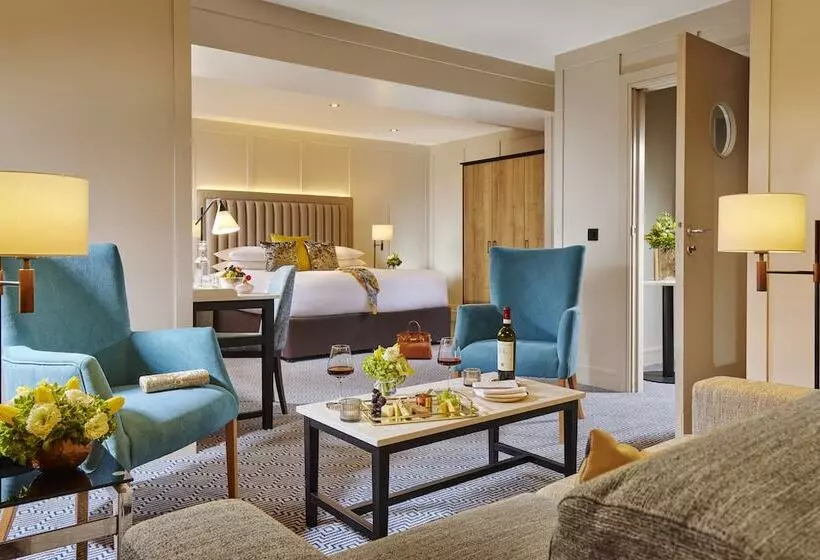 Отель Westport Coast