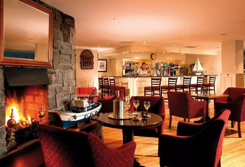 Отель Westport Coast