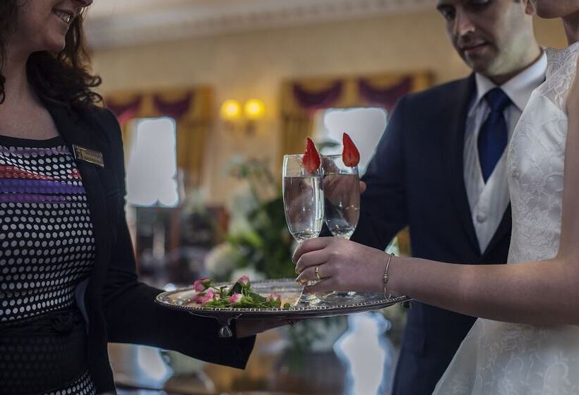 Woodford Dolmen Hotel Carlow