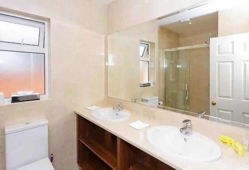 Pensione Ashville House