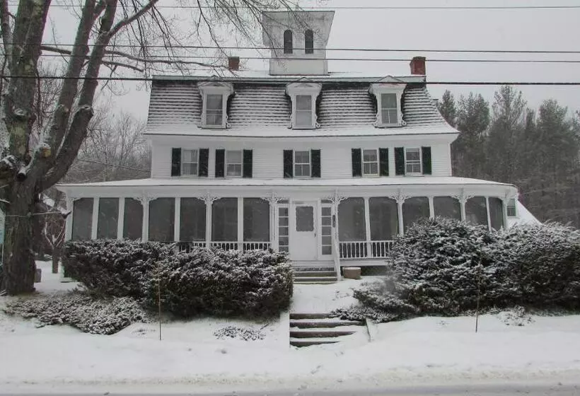 Retkeilymaja Center Lovell Inn