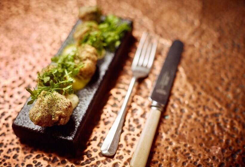 הוסטל Riverside Inn, Aymestrey