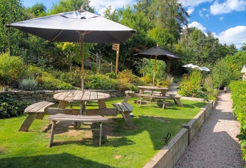 הוסטל Riverside Inn, Aymestrey