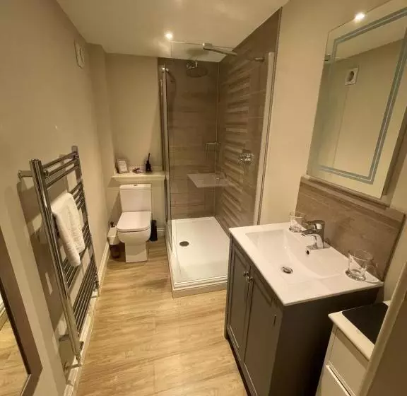 Retkeilymaja Riverside Inn, Aymestrey